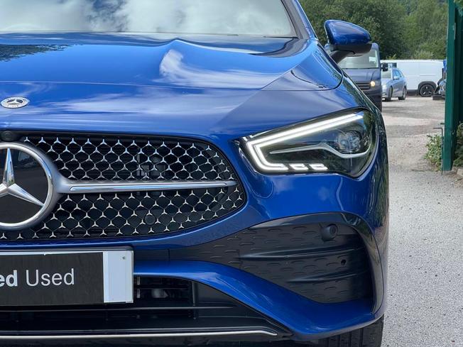MERCEDES-BENZ CLA Class Photo 18