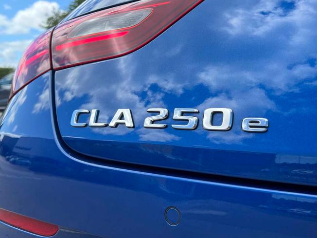 MERCEDES-BENZ CLA Class Photo 20