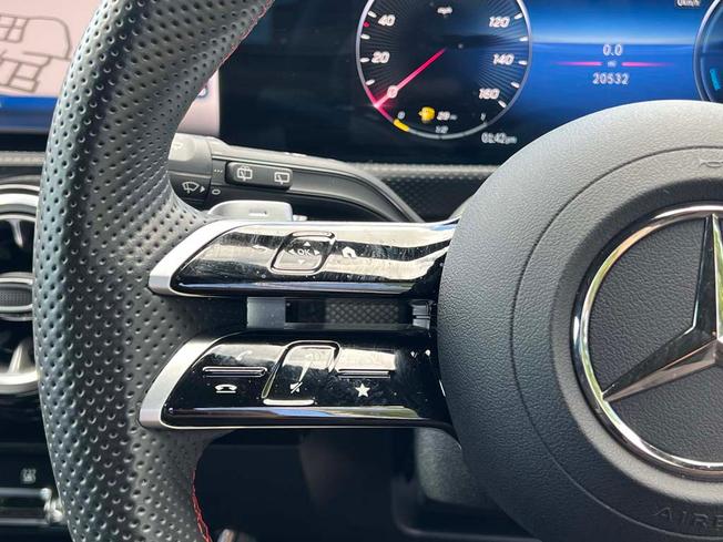 MERCEDES-BENZ CLA Class Photo 24