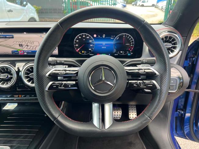 MERCEDES-BENZ CLA Class Photo 25