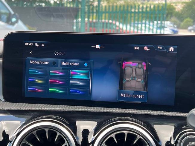 MERCEDES-BENZ CLA Class Photo 31