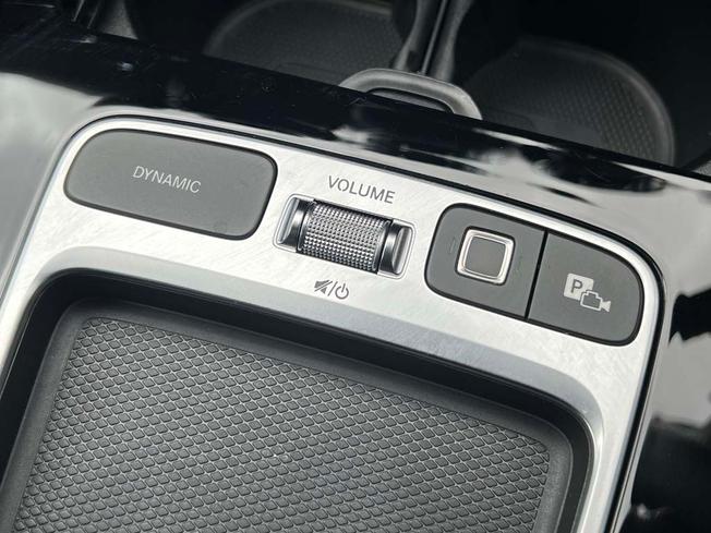 MERCEDES-BENZ CLA Class Photo 36