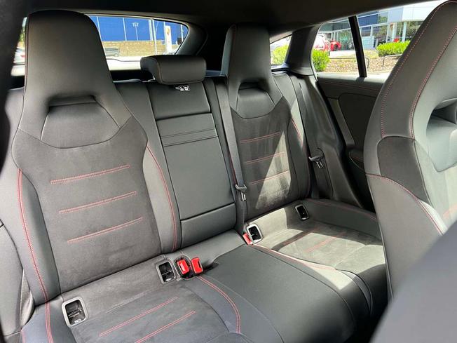 MERCEDES-BENZ CLA Class Photo 43