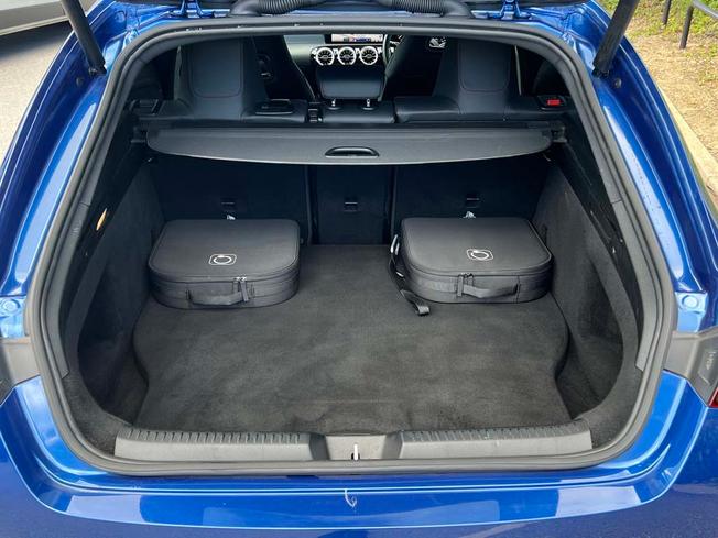 MERCEDES-BENZ CLA Class Photo 9