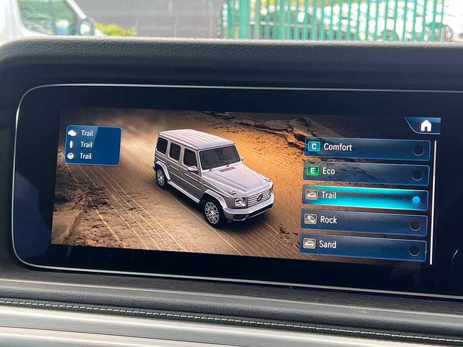 MERCEDES-BENZ G Class Photo 32