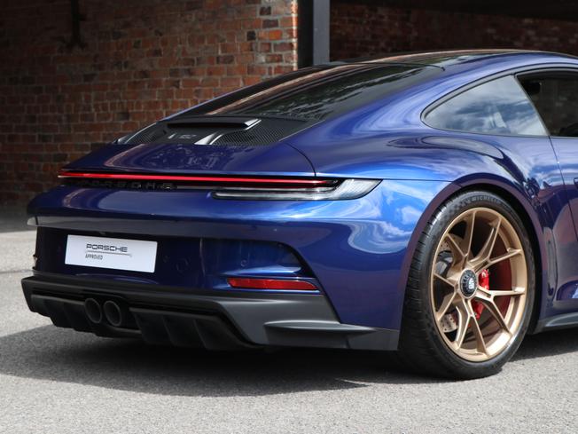 PORSCHE 911 Photo 12
