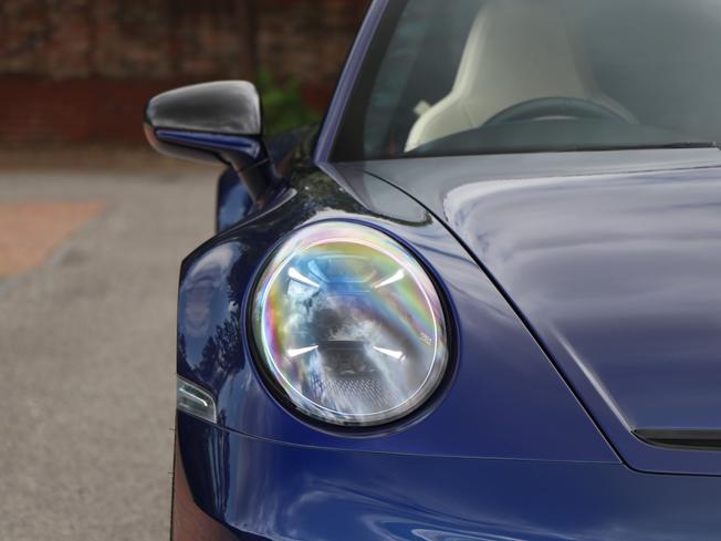 PORSCHE 911 Photo 16