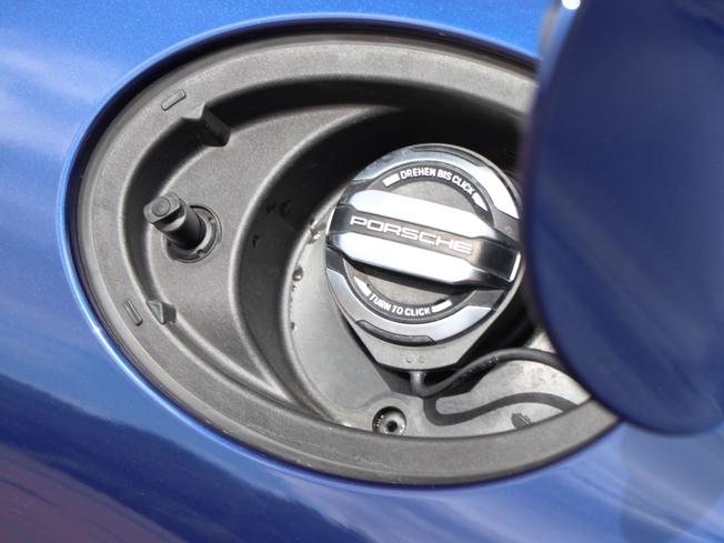 PORSCHE 911 Photo 26