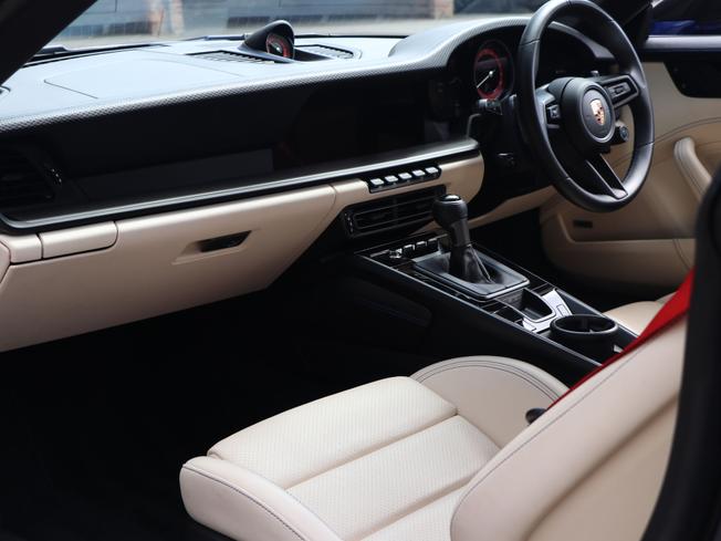 PORSCHE 911 Photo 29