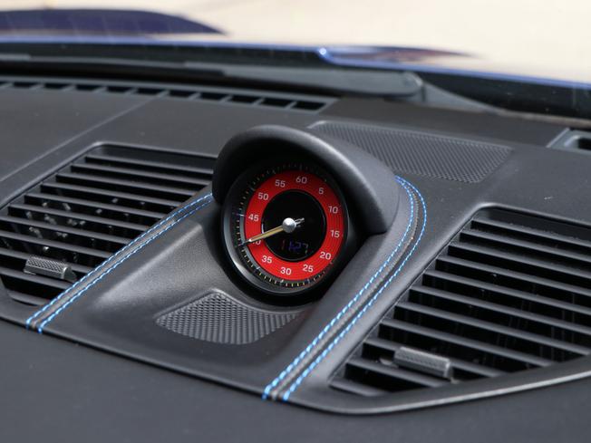 PORSCHE 911 Photo 42