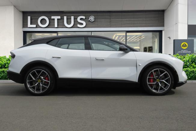 LOTUS Eletre Photo 10