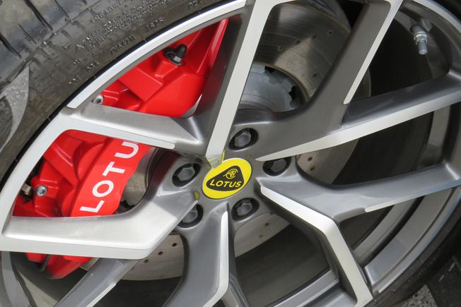 LOTUS Eletre Photo 14