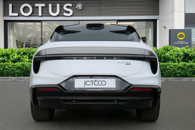 LOTUS Eletre Photo 6