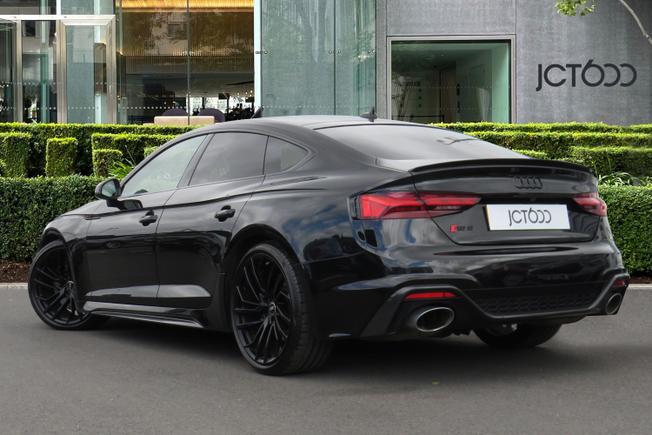 Audi RS5 Photo 2