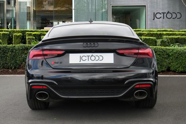 Audi RS5 Photo 5