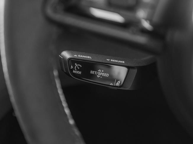 PORSCHE Taycan Photo 17