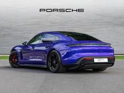 PORSCHE Taycan Photo 2