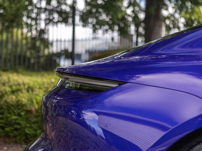 PORSCHE Taycan Photo 43