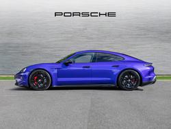 PORSCHE Taycan Photo 5