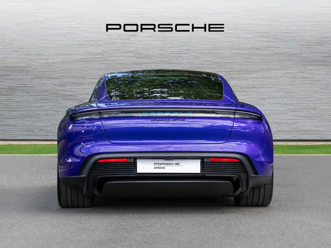 PORSCHE Taycan Photo 7