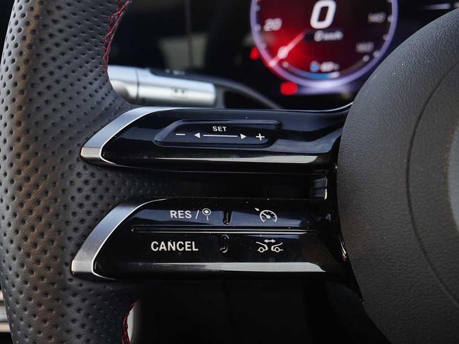 MERCEDES-BENZ CLA Class Photo 12