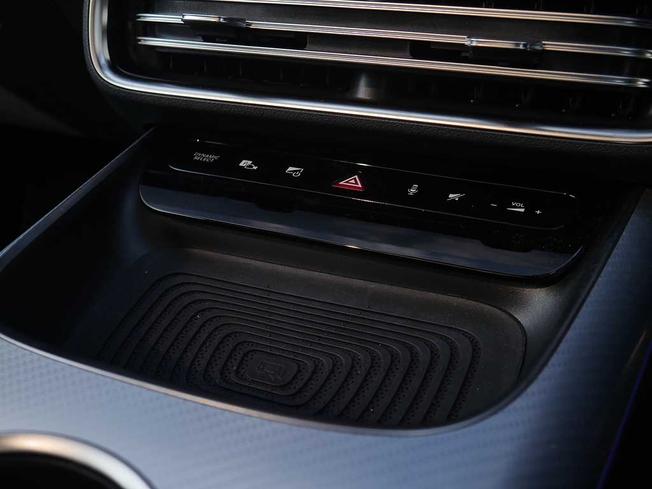 MERCEDES-BENZ CLA Class Photo 19