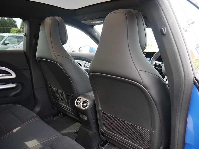 MERCEDES-BENZ CLA Class Photo 41