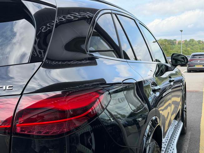 MERCEDES-BENZ Glc Photo 19