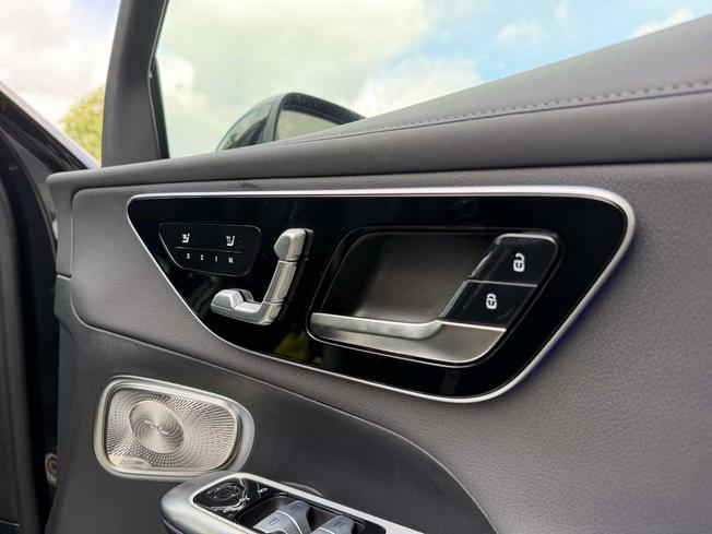 MERCEDES-BENZ Glc Photo 24