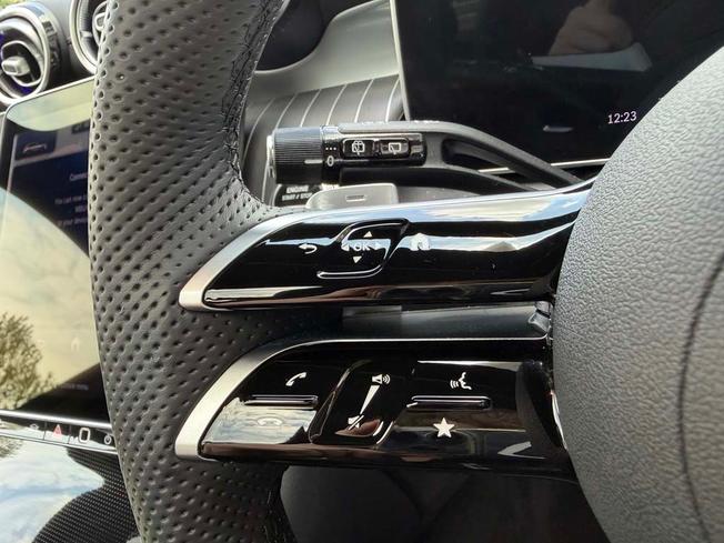 MERCEDES-BENZ Glc Photo 32