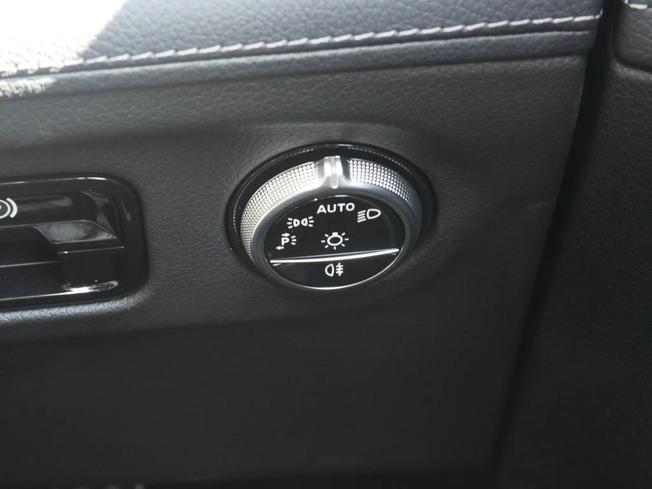 MERCEDES-BENZ Eqe Photo 15