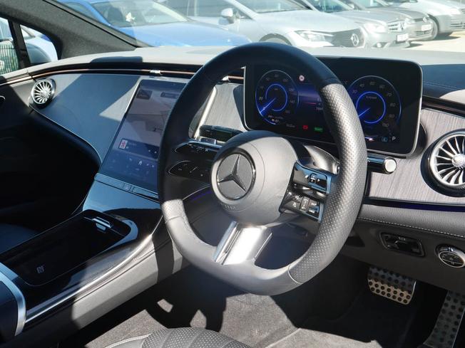 MERCEDES-BENZ Eqe Photo 33