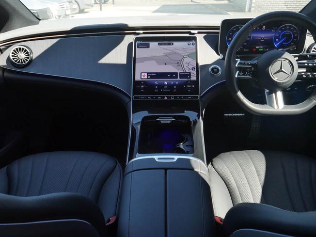 MERCEDES-BENZ Eqe Photo 5