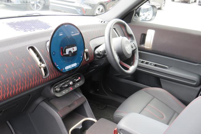 MINI Countryman Photo 12