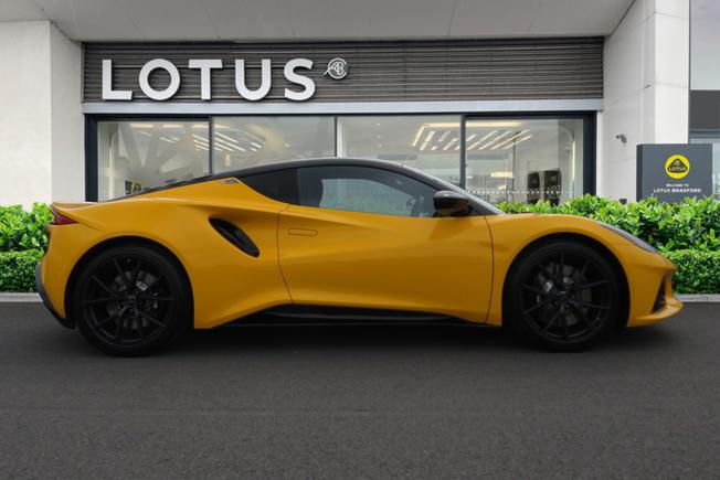 LOTUS Emira Photo 10