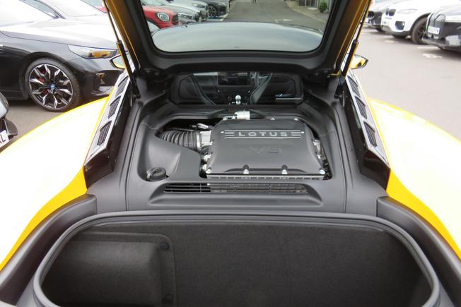 LOTUS Emira Photo 25