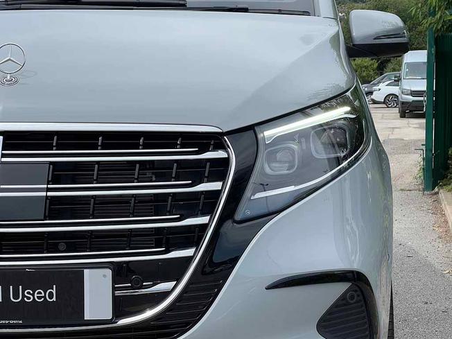 MERCEDES-BENZ V Class Photo 17