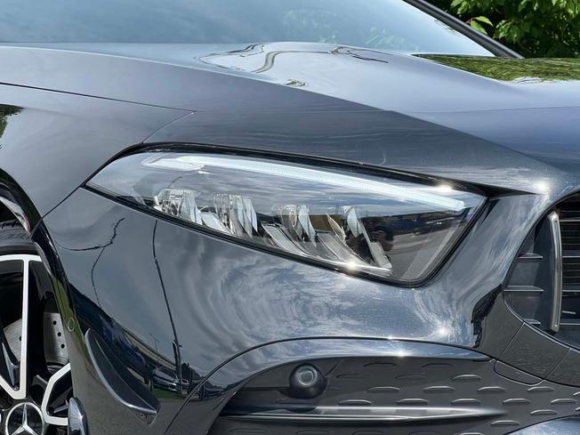 MERCEDES-BENZ A Class Photo 13