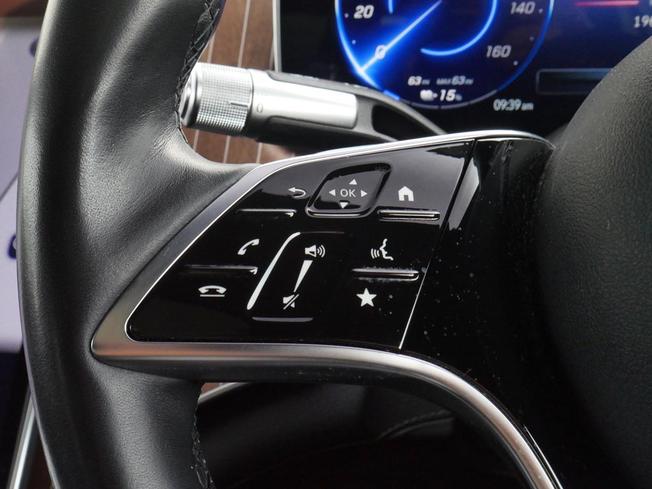 MERCEDES-BENZ Eqs Photo 12