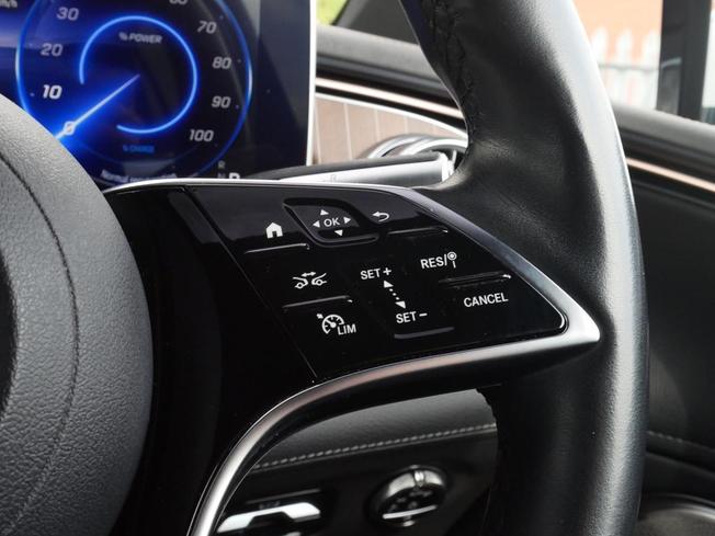 MERCEDES-BENZ Eqs Photo 13