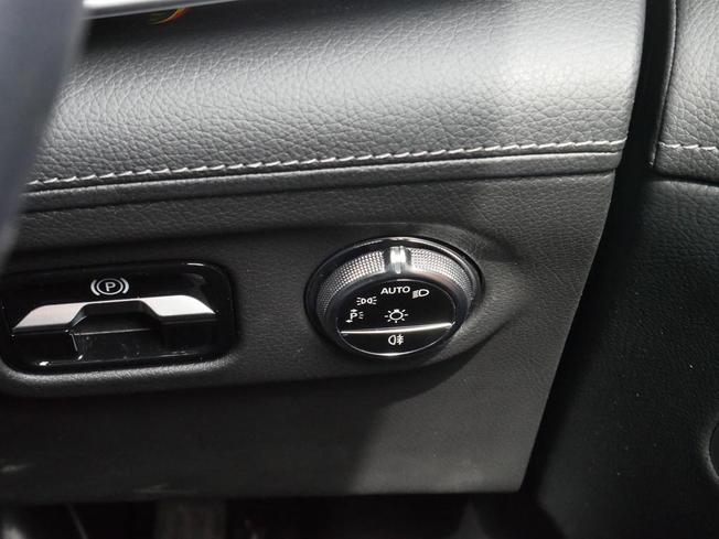 MERCEDES-BENZ Eqs Photo 14