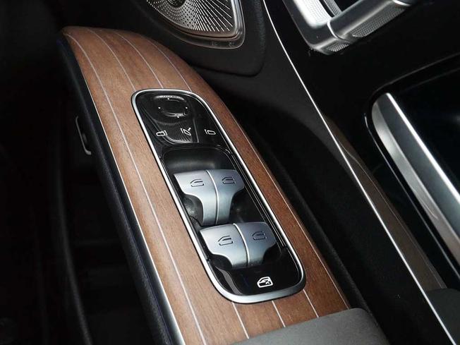 MERCEDES-BENZ Eqs Photo 15