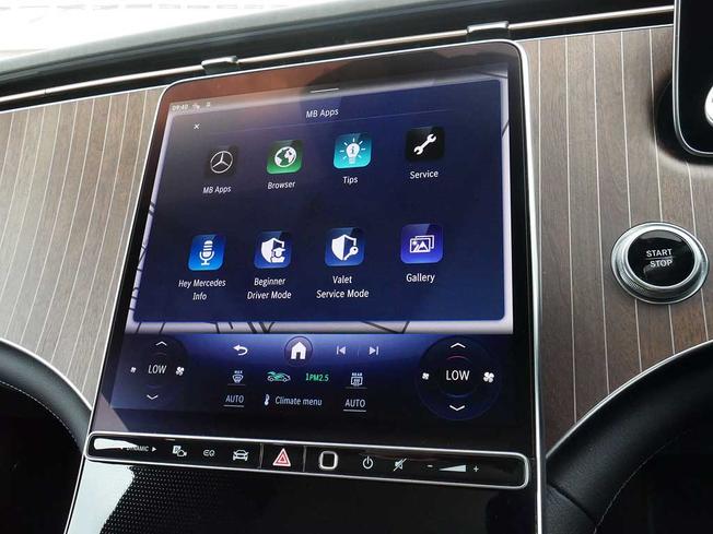 MERCEDES-BENZ Eqs Photo 22