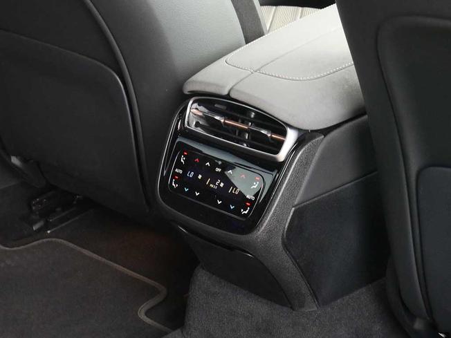 MERCEDES-BENZ Eqs Photo 37