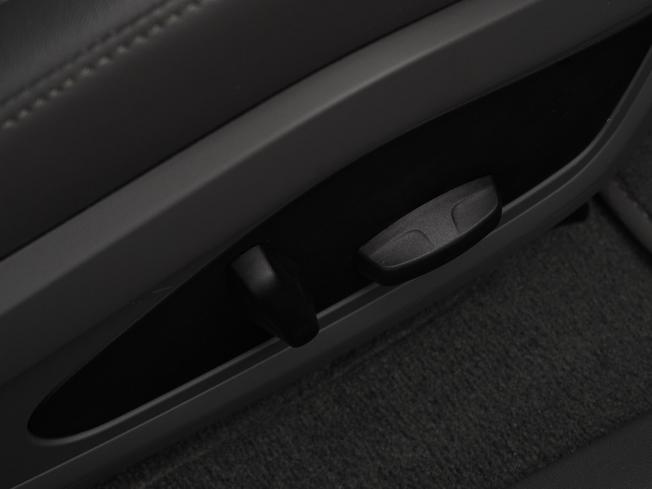 PORSCHE Taycan Photo 32