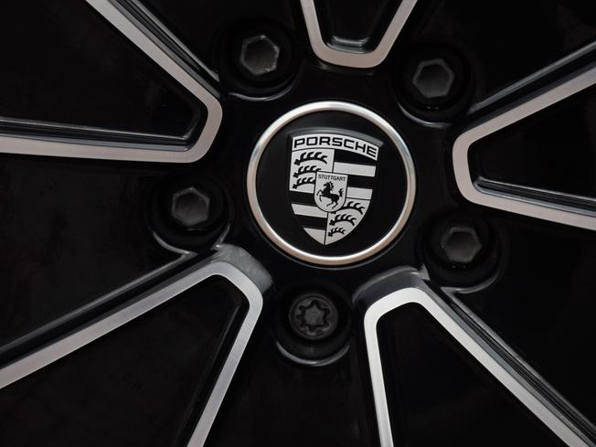 PORSCHE Taycan Photo 46