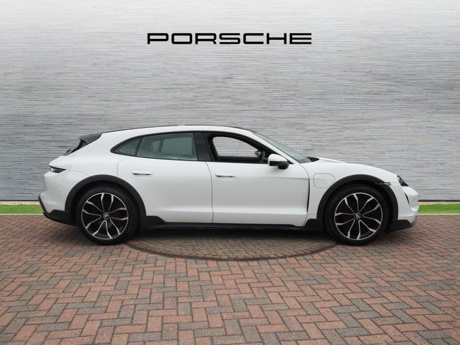 PORSCHE Taycan Photo 5