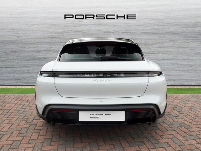 PORSCHE Taycan Photo 7