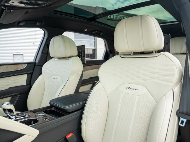 BENTLEY Bentayga Photo 20