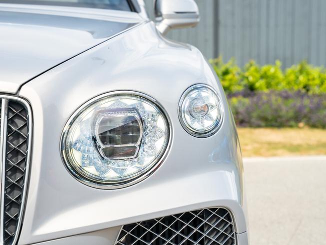 BENTLEY Bentayga Photo 26